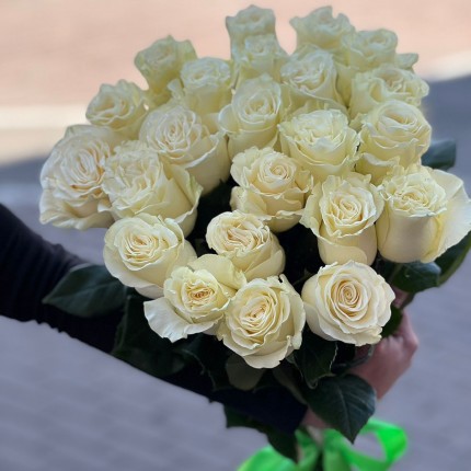 Букет из белых роз - купить с доставкой в по Дальнегорску